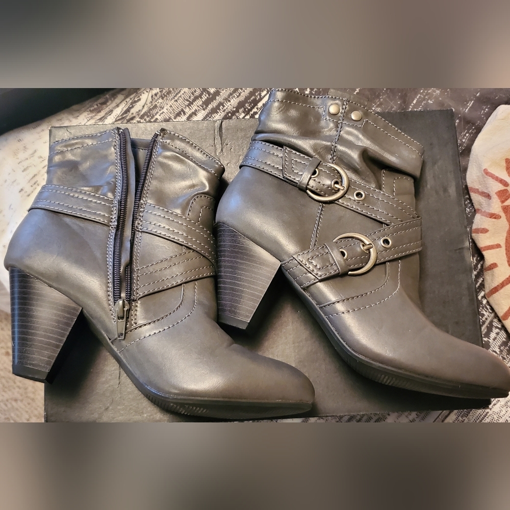 Maurices grey, leather, heeled booties.